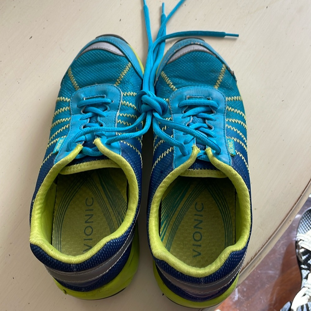 Vionic Alliance Womens Sneakers Sz 7.5 Blue Yellow Walking Shoes Athletic